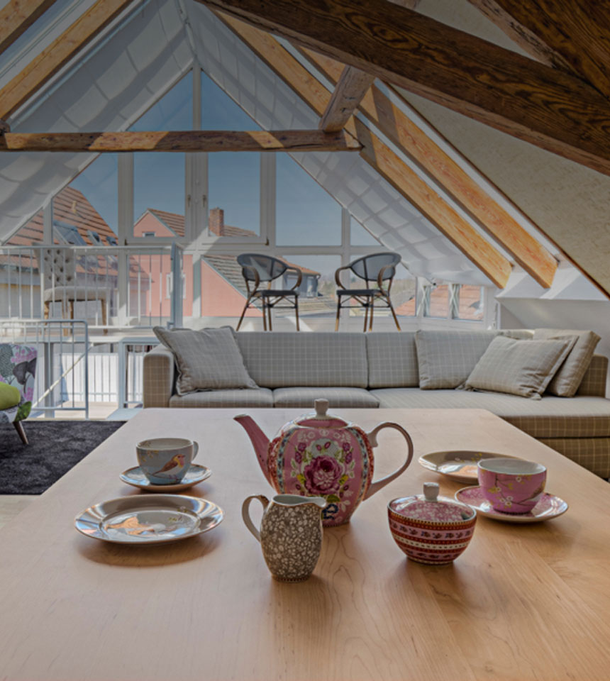 Cozy Loft Table